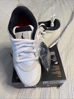 Nike Kids White Black Red Sneakers